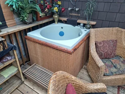Soaking tub